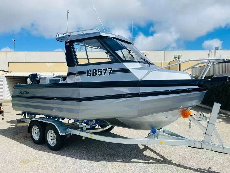 Original silver boat reference without a graphic wrap